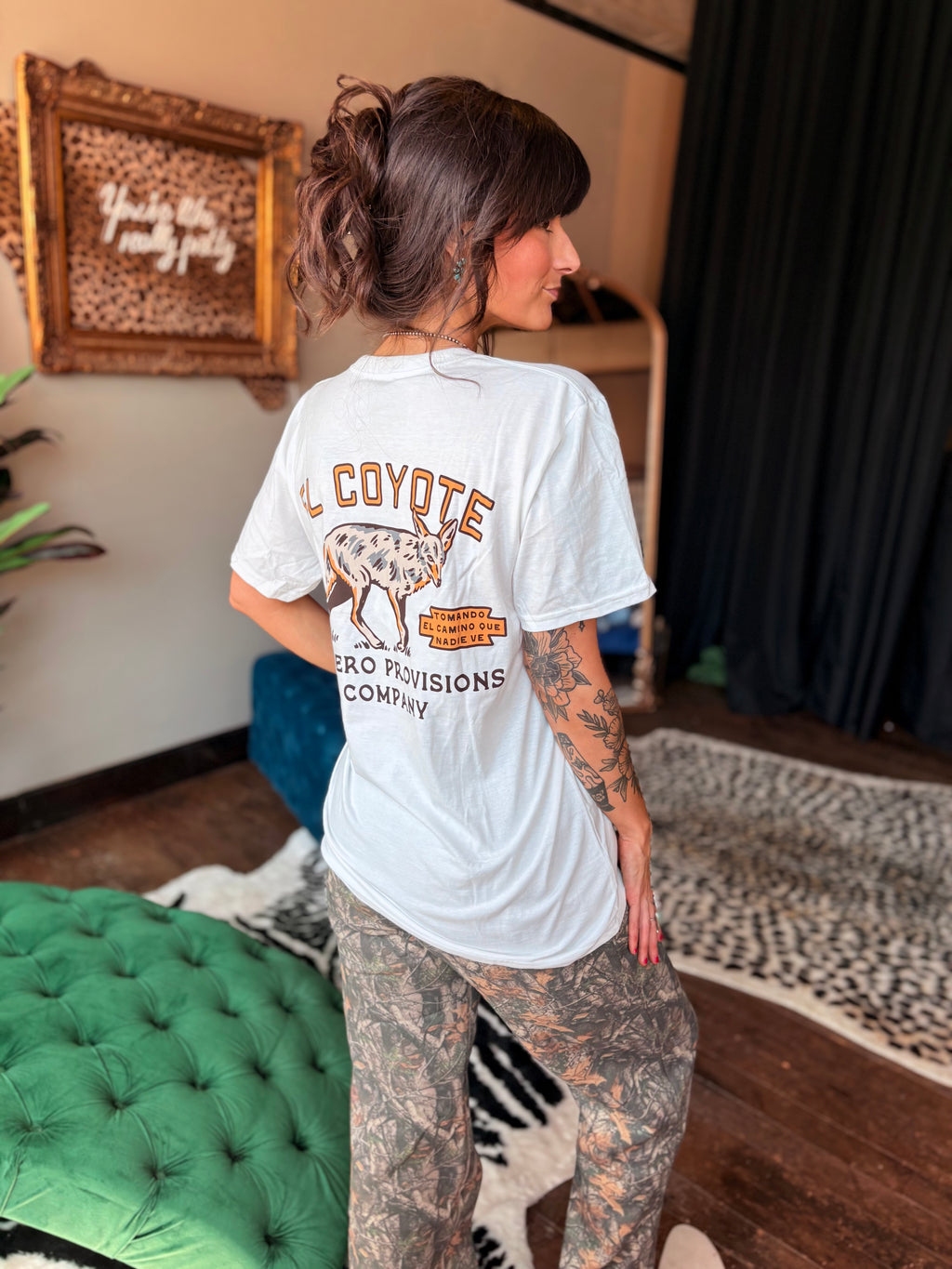 El Coyote Vintage White Tee