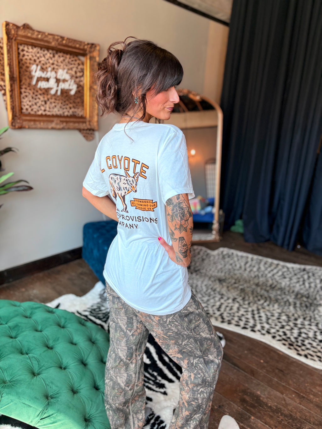 El Coyote Vintage White Tee